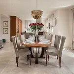 Zara Villa *
